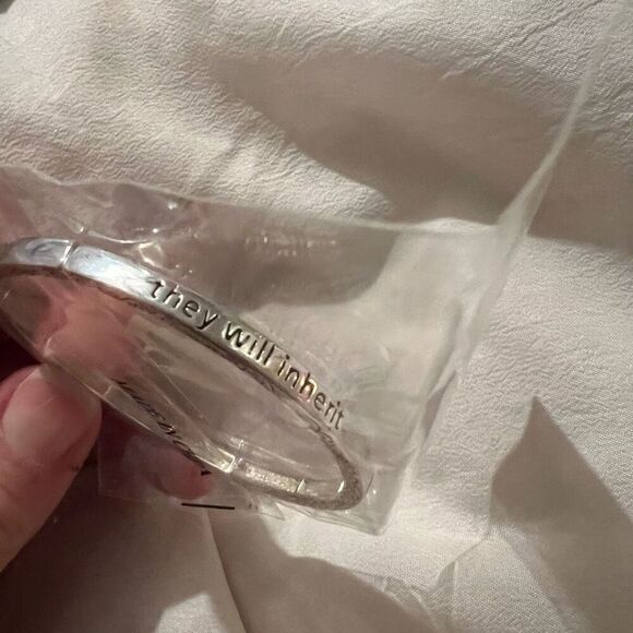 Bundle Sale 3 for $15 | Stackable Religious Stretch Bracelet Matthew 5:5 - Picture 8 of 11